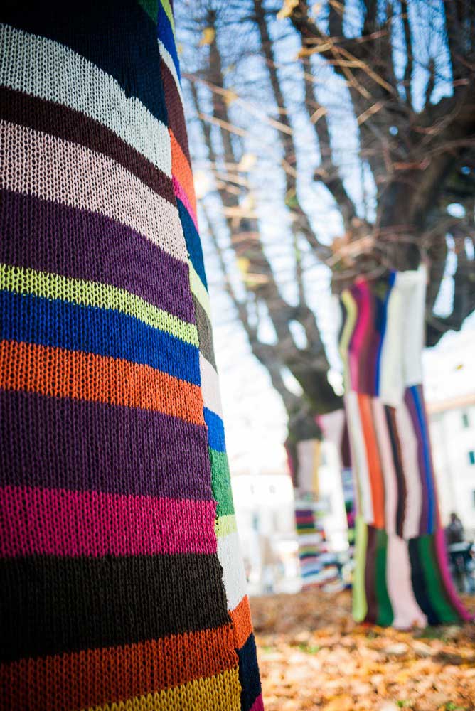 yarn bombing